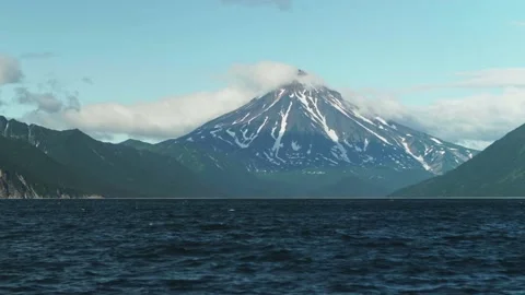 Panoramic view of Vilyuchinsky volcano, Kamchatka Stock Footage 168212427