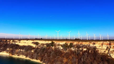 Panoramic view of wind farm along Bulgarian coast Vídeos de archivo 341762712