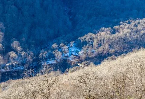 Panoramic viewing platform in a mountainous area in the autumn period of the Foto stock