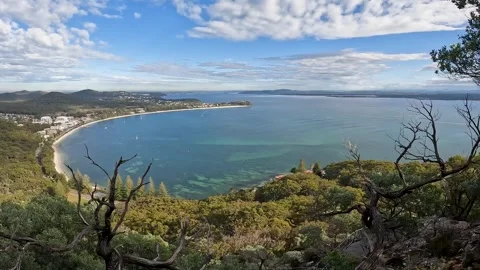 Panoramic views from Tomaree Mountain, overlooking Tomaree National Park an.. Stock-Footage 282633652