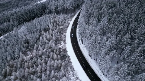 Panoramic winter drone view of the mountains in the forest. Stock-Footage 232411111