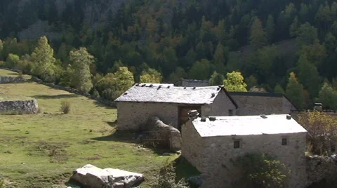 Panright tilt down to ramio town Stock Footage 33420503