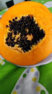 Papaya fruit is very suitable for improving digestion Foto stock