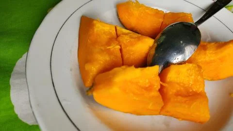 Papaya fruit is very suitable for improving digestion Foto stock