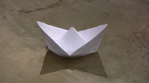Paper boat Stock-Footage 1848089