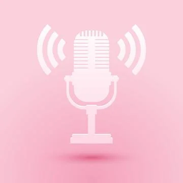Paper cut Microphone icon isolated on pink background. On air radio mic Illustrazione stock