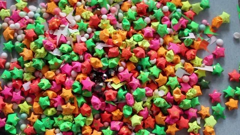 Paper flowers in vases Stock-Footage 78395119