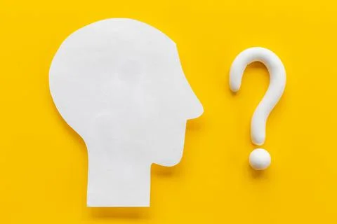 Paper man head with question mark. Solving problem of solution concept Foto stock