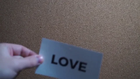 Paper note on the pin board Stock-Footage 98365851