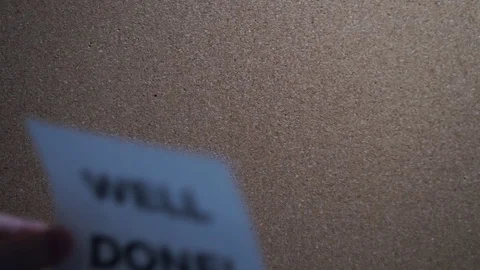 Paper note on the pin board Stock-Footage 98366014