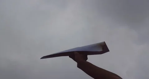 Paper plane Stockbeeldmateriaal 201666994