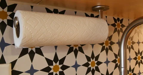 Paper Towels On Roll Vidéo 232790637