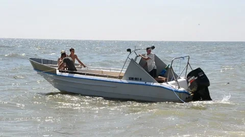 Para sailing on the sunny day Stock Footage 8508681