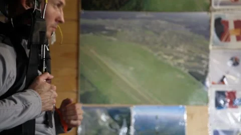 Parachute check Stockbeeldmateriaal 8607963