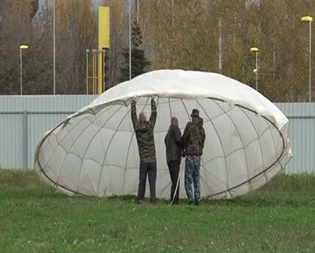 Parachute Video stock 10728059