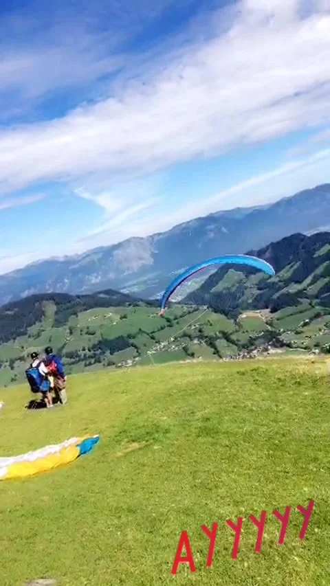 Parachute 스톡 동영상 161784831