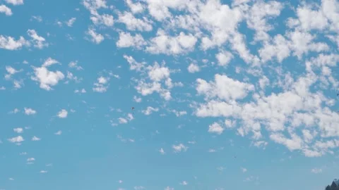 Parachute in front of the clouds at Manali in Himachal Pradesh, India. Stock Footage 171264774