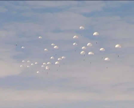 Parachute jump Stock Footage 22033991