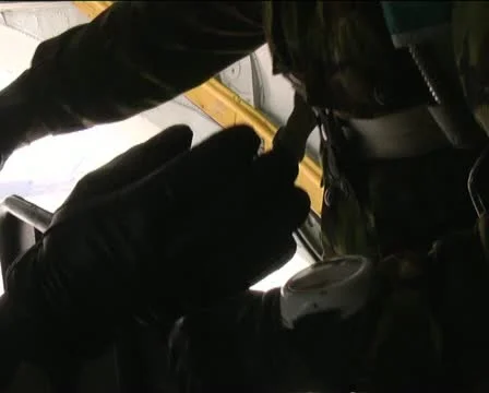 Parachute jump Stock-Footage 22034010