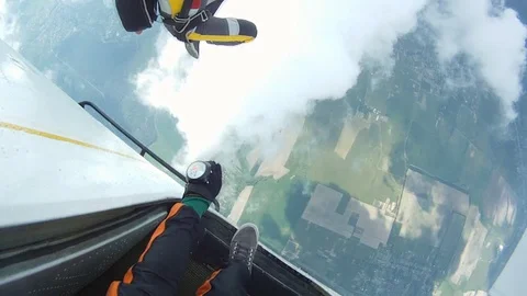 Parachute Jumping POV Vídeos de archivo 101694306