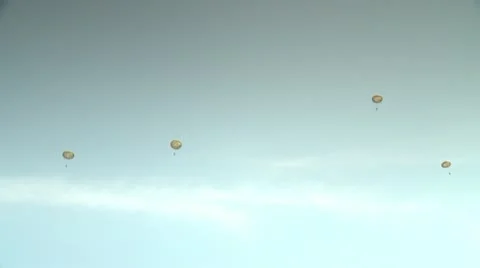 Parachute in the sky Vídeos de archivo 10858295