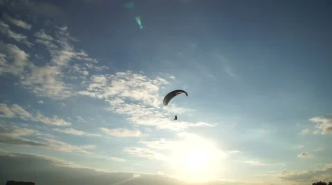 Parachute in the sky, glare 動画素材 55301883