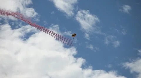 Parachute Skysmoke Video stock 12324003