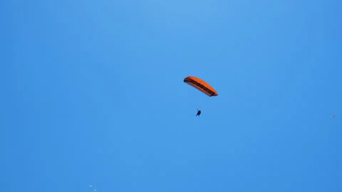 Parachute in skyward. Stock Footage 224577331