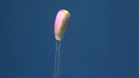 Parachute wing with colored lines flies in sky Video stock 2883725