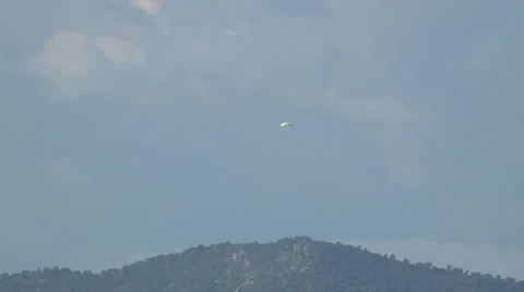 Parachuting on Saint-Tropez's sky during the Bleuciel airshow Видео 60363687