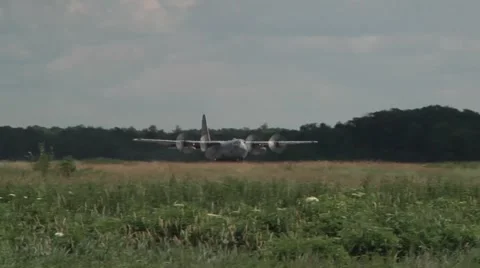 Parachuting Tandem Tethered Training 動画素材 42177124