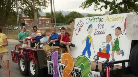 Parade 15 Stock-Footage 8660432