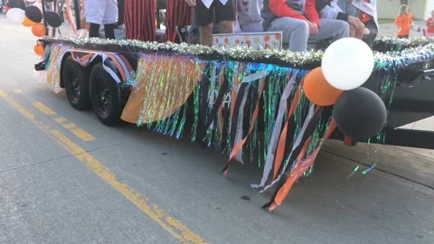 Parade Float Passing By 스톡 동영상 117140259