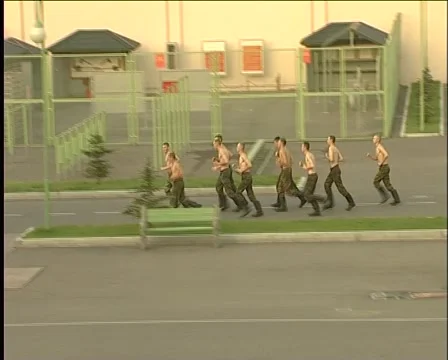 On the parade ground Vidéo 3920618