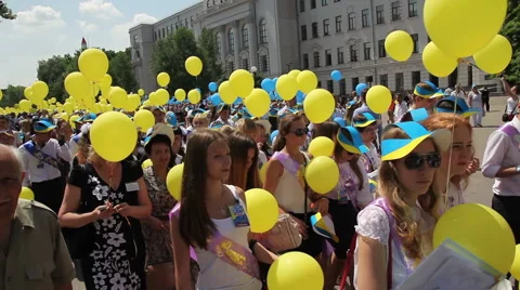 Parade with launch of 5000 balloons colors of Ukraine after school graduation 02 Video stock 47291166