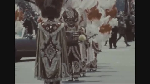 Parade in progress and spectators in line on streets at Time's Square - 1973 Stockbeeldmateriaal 97903504