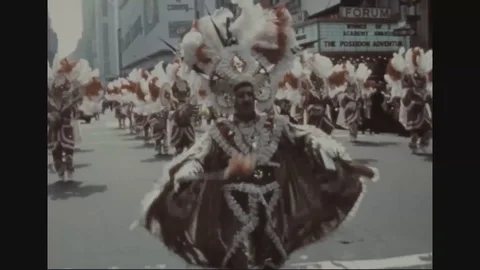 Parade in progress and spectators in line on streets at Time's Square - 1973 Stockbeeldmateriaal 97903505