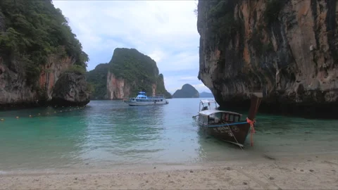 Paradise beach panning right Stock Footage 131515092