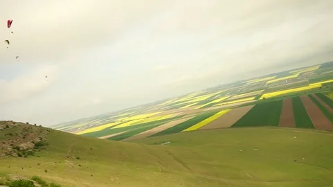 Paragliders Stock-Footage 82632130