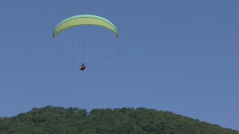 Paragliding 002 Stock-Footage 111570517