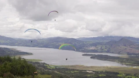 Paragliding 07 Horizontal Video stock 209582809