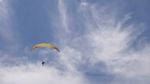 Paragliding in blue sky. 動画素材 67688477
