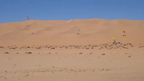 Paragliding on the dunes of Namibia Video stock 253766917