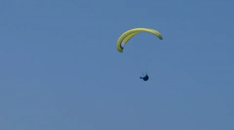 Paragliding fly 03 Stock-Footage 488344