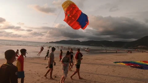 Paragliding. Video stock 155497371