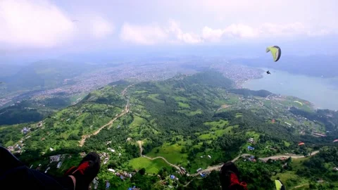 Paragliding Video stock 235384024