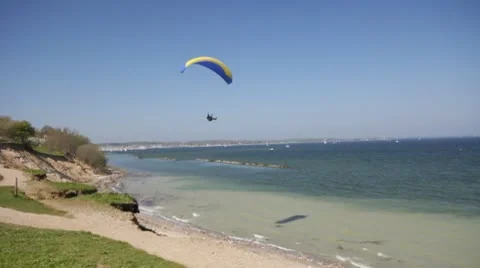 Paragliding in Kiel / Germany Video stock 10576915