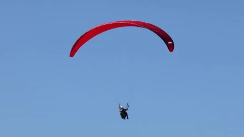 Paragliding Over Nambucca Heads 動画素材 301359587