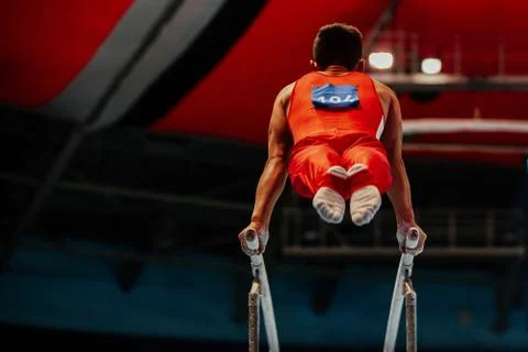 Parallel bars exercise Stock-Fotos