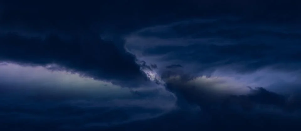Parallel dramatic storm clouds space Foto stock